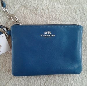 NWT Coach Darcy Leather Small Wristlet Teal